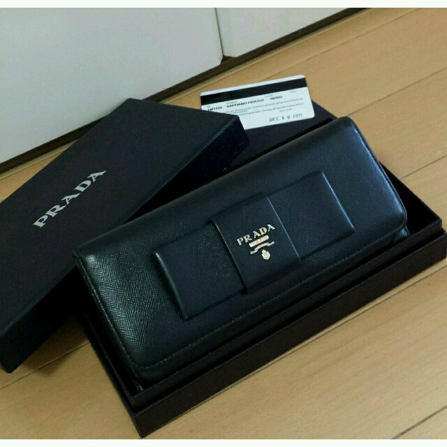 PRADA(プラダ)の値下♡美品PRADA長財布リボンブラック レディースのファッション小物(財布)の商品写真