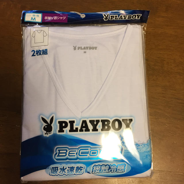 PLAYBOY(プレイボーイ)のメンズ M 半袖 V首 シャツ 2枚 新品 白 インナー 下着 肌着  メンズのアンダーウェア(その他)の商品写真