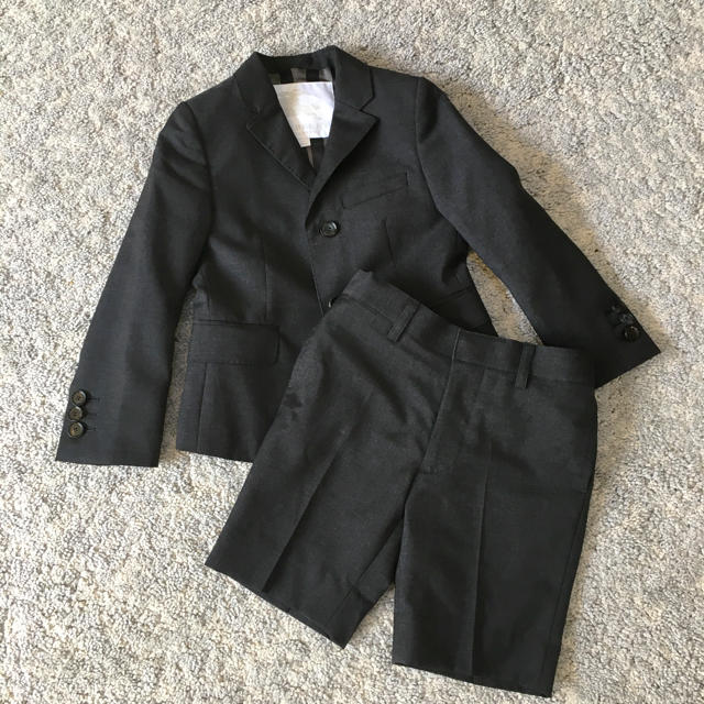 BURBERRY(バーバリー)のniko様専用 キッズ/ベビー/マタニティのキッズ服男の子用(90cm~)(ドレス/フォーマル)の商品写真