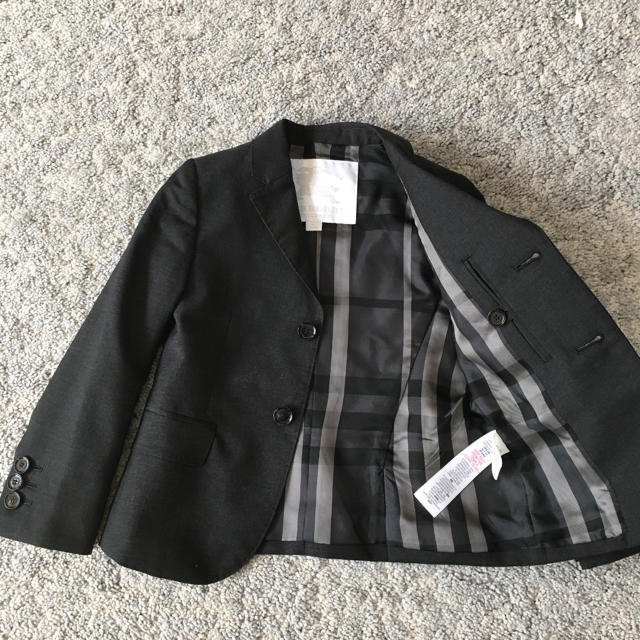 BURBERRY(バーバリー)のniko様専用 キッズ/ベビー/マタニティのキッズ服男の子用(90cm~)(ドレス/フォーマル)の商品写真