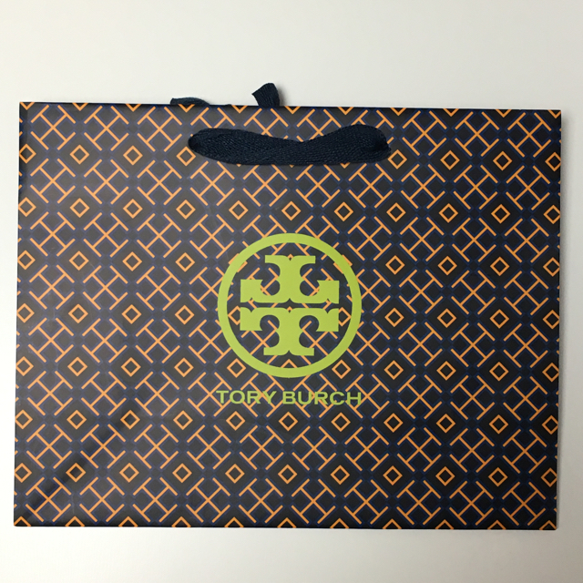 Tory Burch(トリーバーチ)の♡きゃさりん♡様専用★【新品未使用】トリーバーチ 大粒パール キーホルダー レディースのファッション小物(キーホルダー)の商品写真