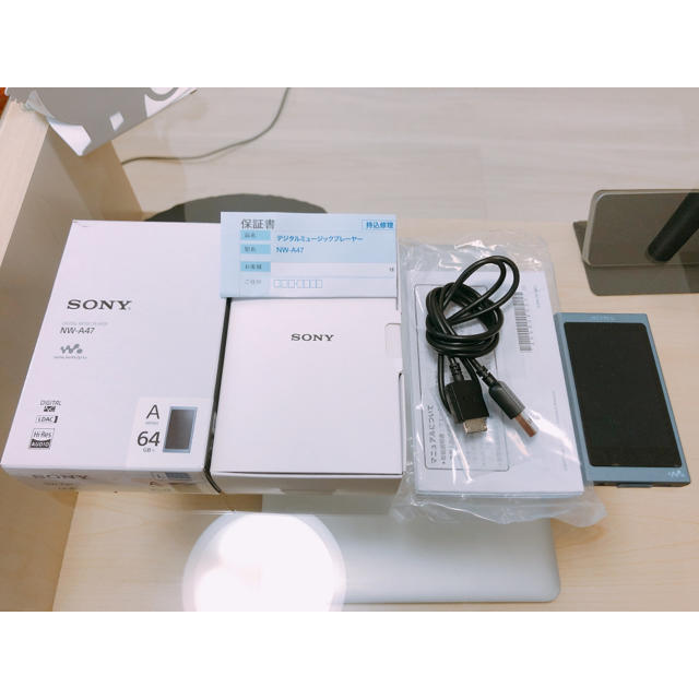 WALKMAN(ウォークマン)のSONY WALKMAN NW-A47 64GB ムーンリットブルー スマホ/家電/カメラのオーディオ機器(ポータブルプレーヤー)の商品写真