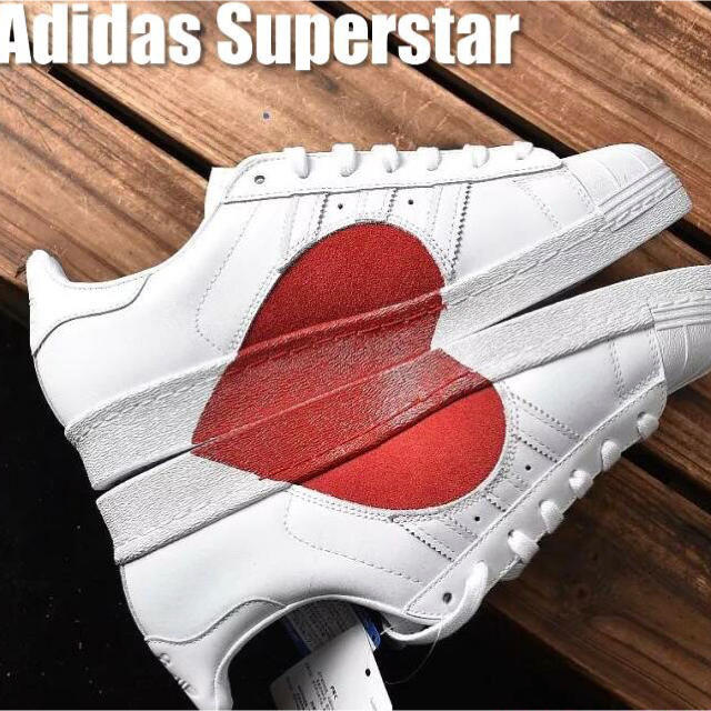 adidas(アディダス)の【国内未発売】Adidas SUPERSTAR ハーフハート レディースの靴/シューズ(スニーカー)の商品写真