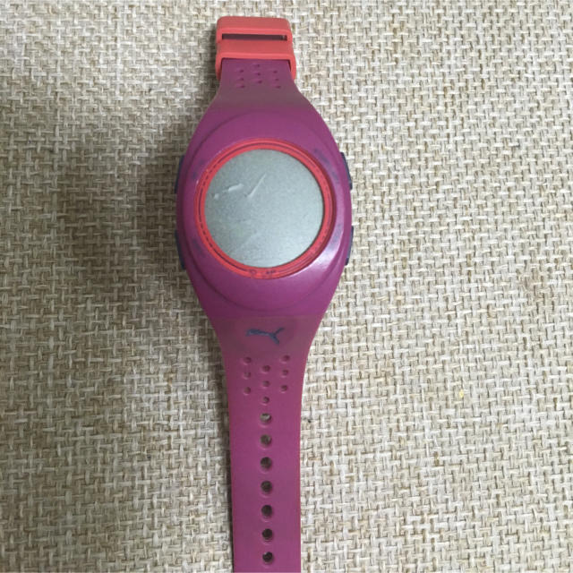 PUMA(プーマ)のプーマ PUMA 腕時計 シリコン　最終価格 レディースのファッション小物(腕時計)の商品写真
