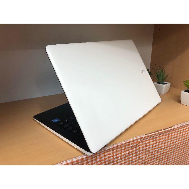 お買い得品! キレイ! 軽量 ノートパソコン Windows10 Wi-Fi付き お買い得品! キレイ! 軽量 ノートパソコン Windows10 Wi-Fi付き