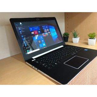 お買い得品！　キレイ！　軽量　ノートパソコン　Windows10　Wi-Fi付き(ノートPC)