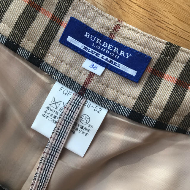 BURBERRY BLUE LABEL(バーバリーブルーレーベル)のバーバリー ハーフパンツ レディースのパンツ(ハーフパンツ)の商品写真