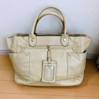 マークバイマークジェイコブス(MARC BY MARC JACOBS)の【MARC BY MARC JACOBS】ベージュ 革 バッグ(トートバッグ)