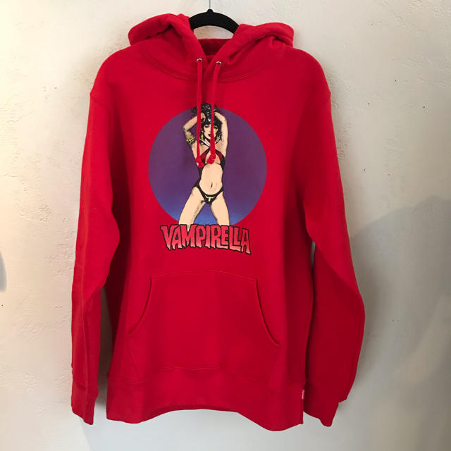 キムタク着用モデル！SUPREME Vampirella 赤パーカー