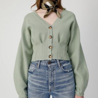 マウジー(moussy)の今季新作♡MOUSSY V NECK SHORT カーディガン♡新品タグ付き(カーディガン)