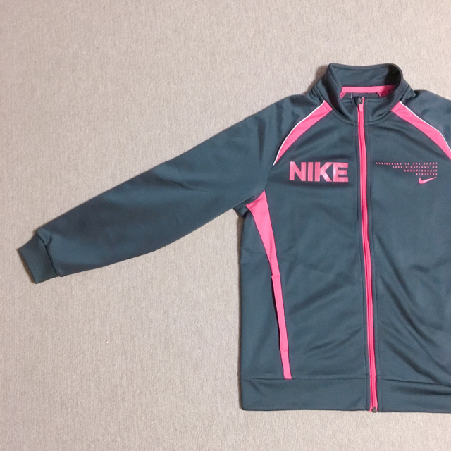 NIKE(ナイキ)のNIKE ナイキ ジャージ レディースのトップス(トレーナー/スウェット)の商品写真