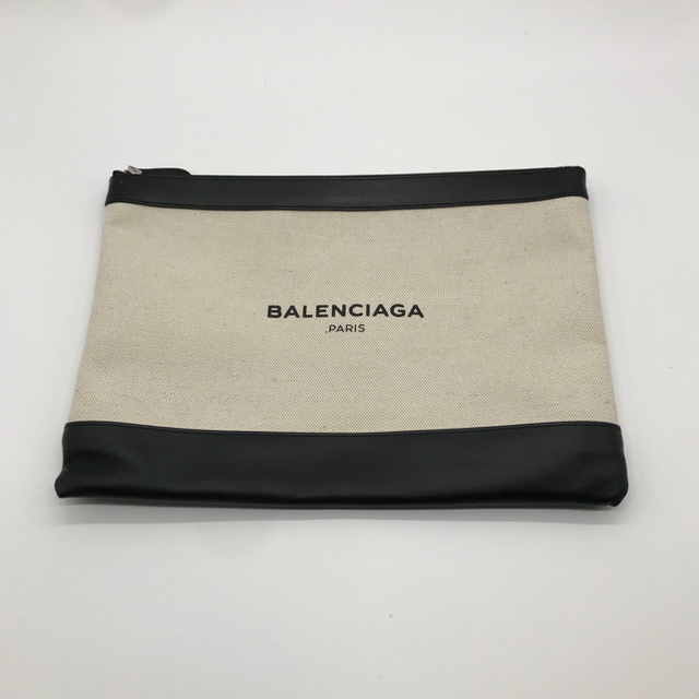 Balenciaga(バレンシアガ)のバレンシアガ 美品 クラッチバッグ ショルダー リュック 財布 ポンポン シティ レディースのバッグ(クラッチバッグ)の商品写真