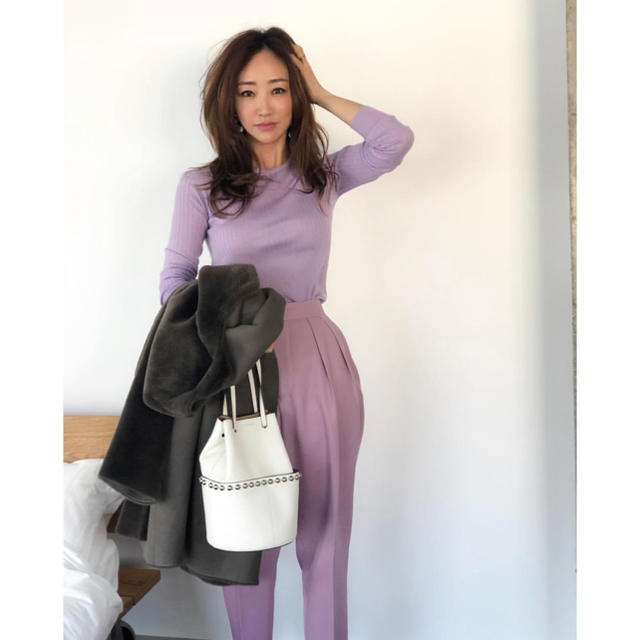 神崎恵さん着用☆Drawerカシミヤシルク18Gクルーネックニット2 elkisi.com