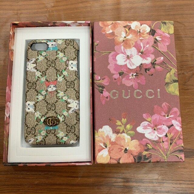 ミッキー iPhone8 ケース 革製 | Gucci - GUCCI　グッチ　iPhone7/8ケース　携帯ケースの通販 by おまゆ👖's shop｜グッチならラクマ