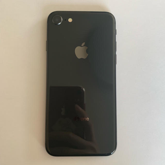 Apple(アップル)のiPhone8 64GB SIMフリー AI様専用 スマホ/家電/カメラのスマートフォン/携帯電話(スマートフォン本体)の商品写真