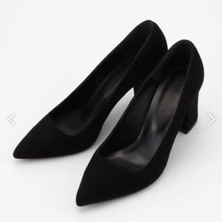 ブラックバイマウジー(BLACK by moussy)のパンプス ブラック BLACK BY MOUSSY 完売品(ハイヒール/パンプス)