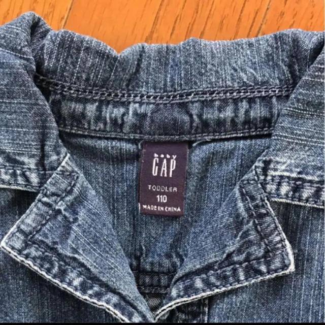 babyGAP(ベビーギャップ)のGAP  ギャップ  デニムワンピース 女の子  110 キッズ/ベビー/マタニティのキッズ服女の子用(90cm~)(ワンピース)の商品写真