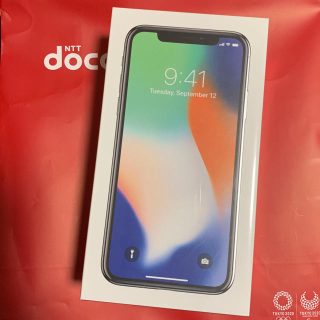 iPhone X シルバー 64GB