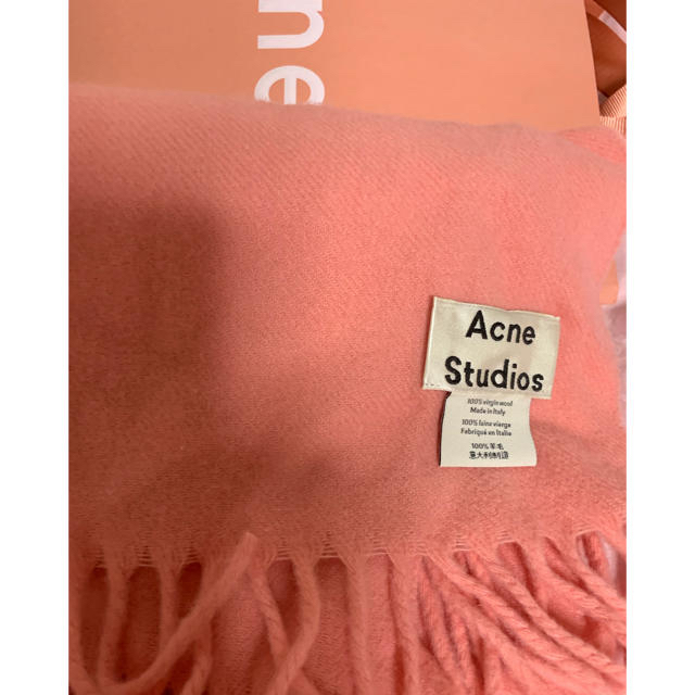 ACNE(アクネ)の新品 Acne Studios　アクネ マフラー ピンク レディースのファッション小物(マフラー/ショール)の商品写真