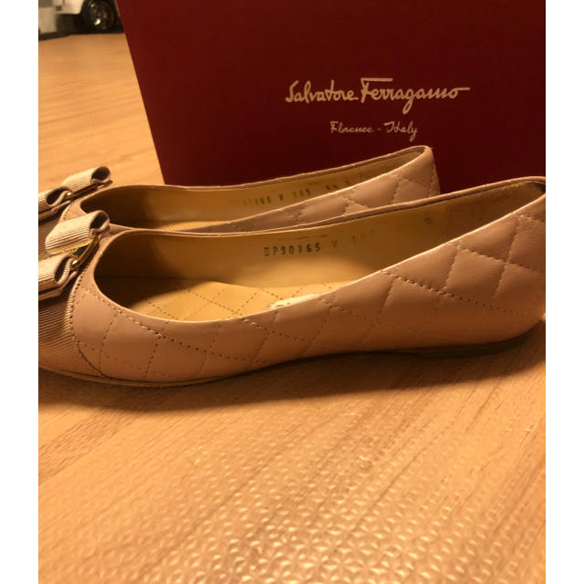 Ferragamo(フェラガモ)のフェラガモ フラットシューズ レディースの靴/シューズ(バレエシューズ)の商品写真