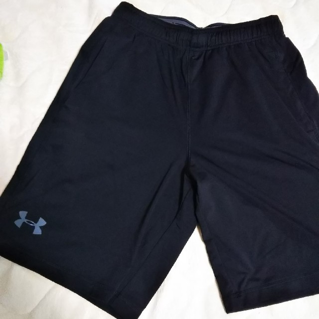 UNDER ARMOUR(アンダーアーマー)の最終値下げ！アンダーｱｰﾏｰハーフパンツ メンズ メンズのパンツ(ショートパンツ)の商品写真