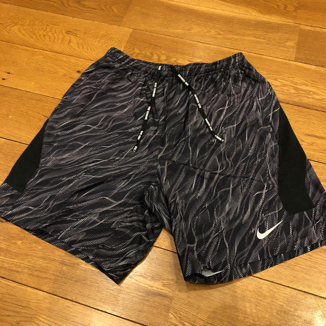 NIKE(ナイキ)の☆とも様専用☆NIKE ナイキ ハーフパンツ 【M】 メンズのパンツ(ショートパンツ)の商品写真