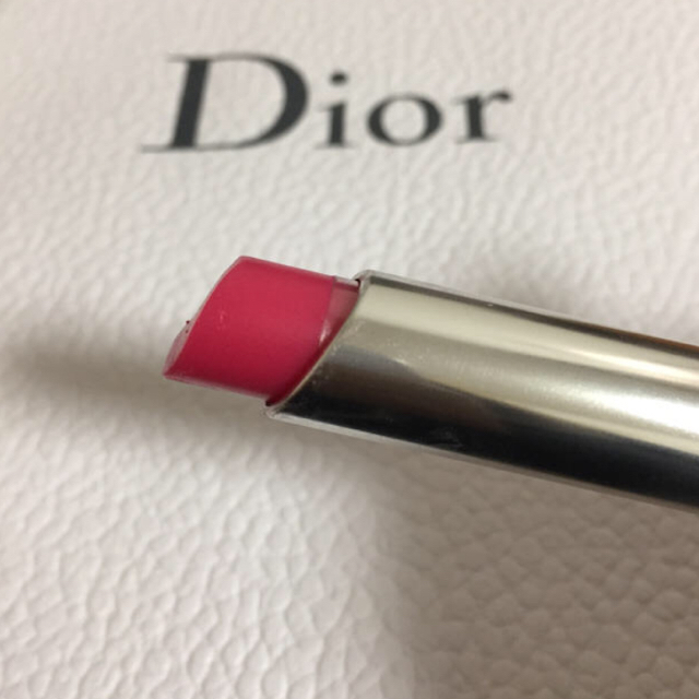 Dior(ディオール)の【2本セット】ディオール アディクト リップグロウ ローズゴールド&ラズベリー コスメ/美容のベースメイク/化粧品(口紅)の商品写真