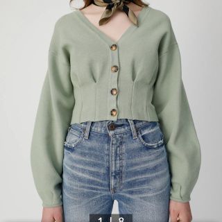 マウジー(moussy)の今季新作♡MOUSSY V NECK SHORT カーディガン♡新品タグ付き(カーディガン)