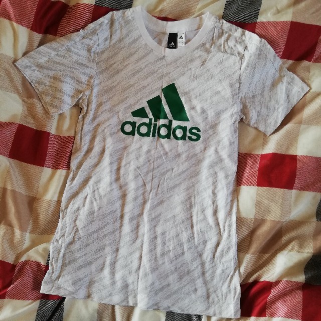 adidas(アディダス)のadidas  Tシャツ レディースのトップス(Tシャツ(半袖/袖なし))の商品写真