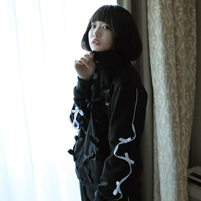ケイスケカンダ 18ss リボンまみれのジャージ下-