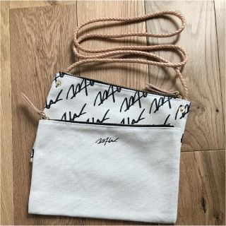 ダブルティー(WTW)のWTW ショルダーバッグ サコッシュ 新品(ショルダーバッグ)