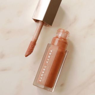 セフォラ(Sephora)の【新品未使用】Fenty Beauty - Gloss Bom(リップグロス)