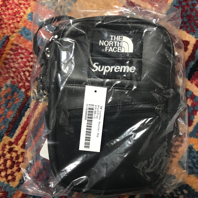 Supreme(シュプリーム)のsupreme/TheNorthFace leather ShoulderBag メンズのバッグ(ショルダーバッグ)の商品写真