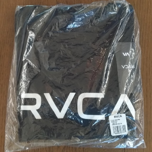 RVCA(ルーカ)のちぃ様専用出品　RVCA Tシャツ　ブラック　ロゴ　ルカ メンズのトップス(Tシャツ/カットソー(半袖/袖なし))の商品写真