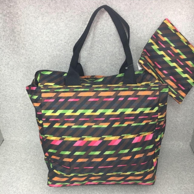 LeSportsac(レスポートサック)のレスポートサック 7830 ミディアムトライベッカトート 4659  レディースのバッグ(トートバッグ)の商品写真