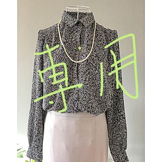 エイチアンドエム(H&M)の☆H&M ウィリアム モリスのブラウス未使用品☆(シャツ/ブラウス(長袖/七分))