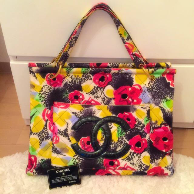 くらしを楽しむアイテム CHANEL - 大きめバック ハンドバッグ くらしを楽しむアイテム CHANEL - 大きめバック ハンドバッグ