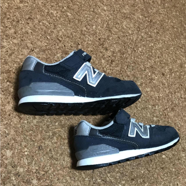 New Balance(ニューバランス)のニューバランス  17cm  ネイビー キッズ/ベビー/マタニティのキッズ靴/シューズ(15cm~)(スニーカー)の商品写真