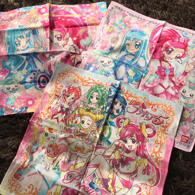 プリキュアハンカチ キッズ/ベビー/マタニティのこども用ファッション小物(その他)の商品写真