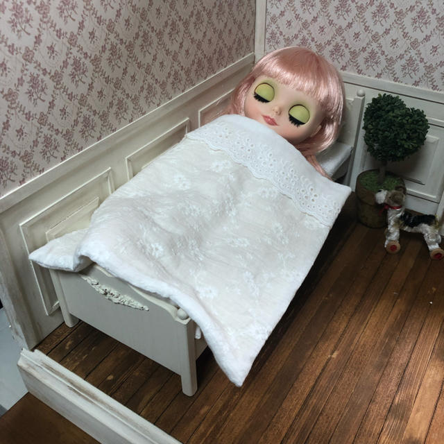 ドール用ベッド 1/6 ブライスサイズの通販 by ぶーこ's shop|ラクマ ドール用ベッド 1/6 ブライスサイズの通販 by ぶーこ's shop|ラクマ