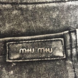 ミュウミュウ(miumiu)のMiumiu ジーンズ 正規品(デニム/ジーンズ)