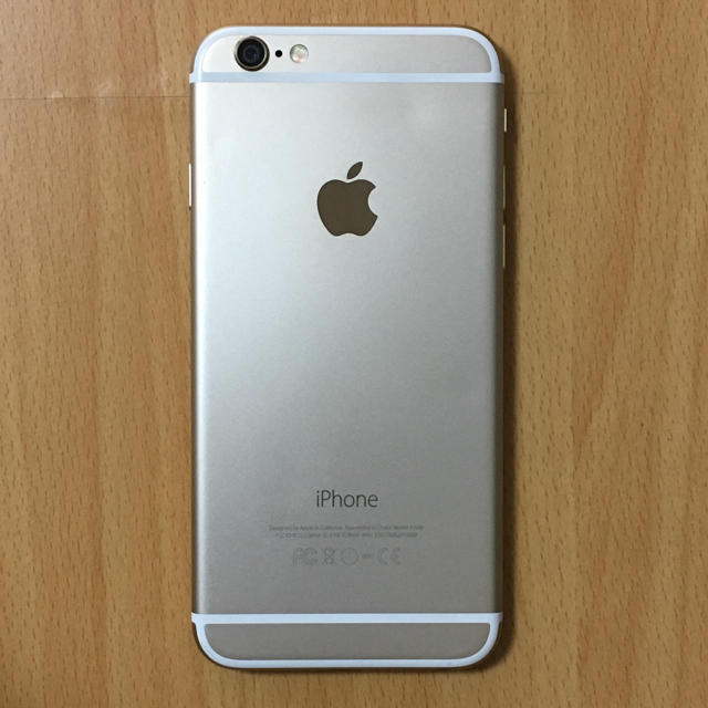 iPhone(アイフォーン)のiPhone 6 本体 64GB ゴールド【au】 スマホ/家電/カメラのスマートフォン/携帯電話(スマートフォン本体)の商品写真