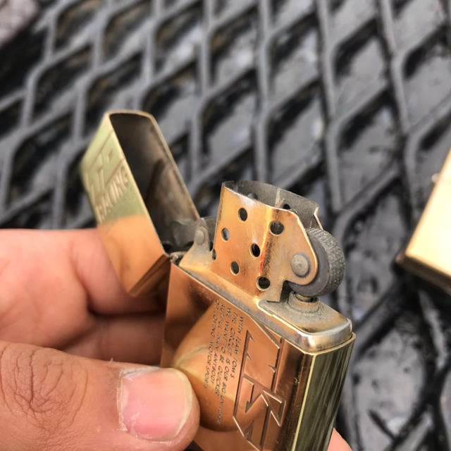 ZIPPO(ジッポー)のジッポ トムス トヨタ レーシング レース タバコ 車 メンズのファッション小物(タバコグッズ)の商品写真