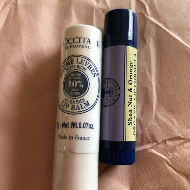 L'OCCITANE(ロクシタン)のリップバーム2個セット コスメ/美容のスキンケア/基礎化粧品(リップケア/リップクリーム)の商品写真