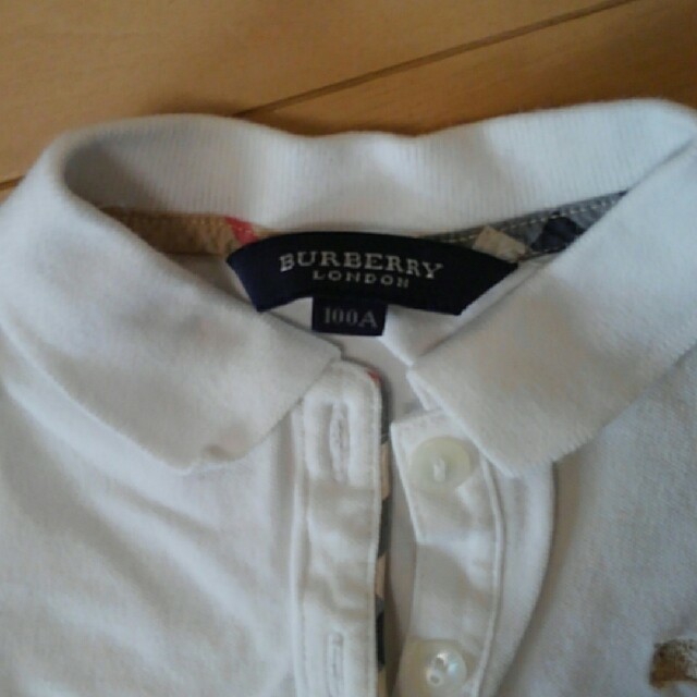 BURBERRY(バーバリー)のバーバリー　ポロシャツ　子供服　サイズ100 キッズ/ベビー/マタニティのキッズ服女の子用(90cm~)(Tシャツ/カットソー)の商品写真