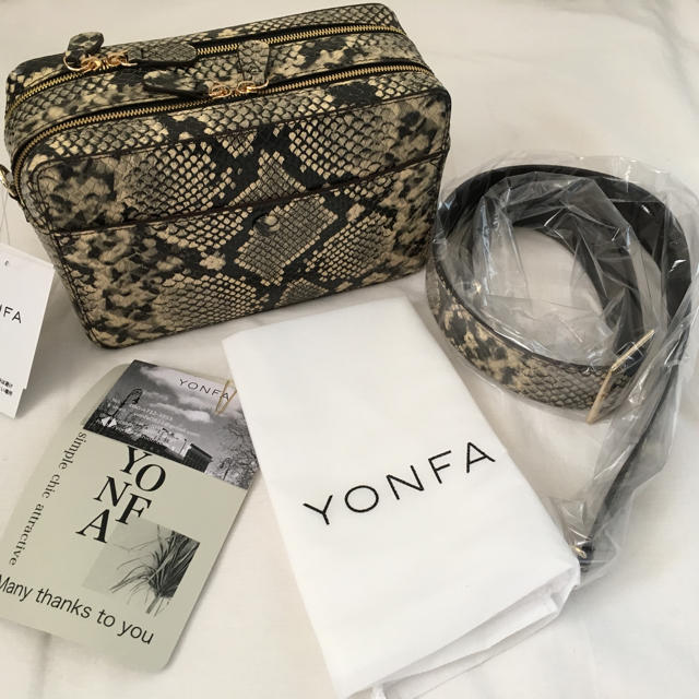 YONFA ショルダーバック パイソン 新品未開封