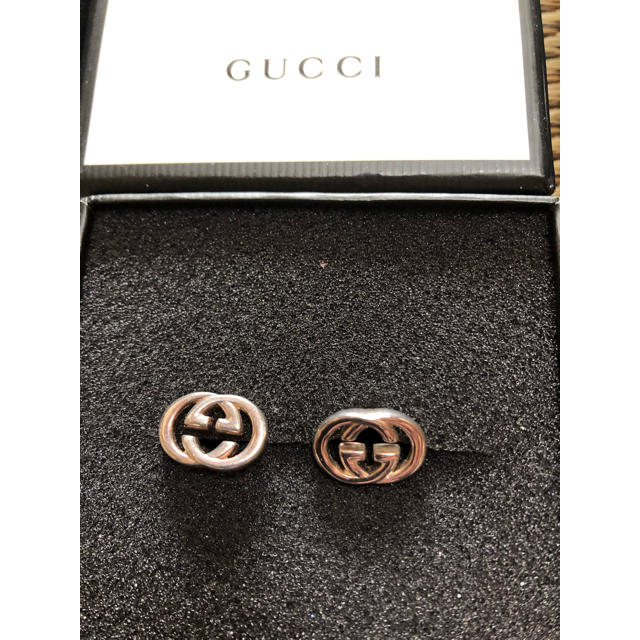 Gucci - GUCCI インターロッキング カフス 希少 人気の通販 by 自己紹介文必読♡るん♡｜グッチならラクマ