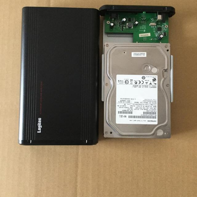 HDDケースとHDD320GB スマホ/家電/カメラのPC/タブレット(PC周辺機器)の商品写真