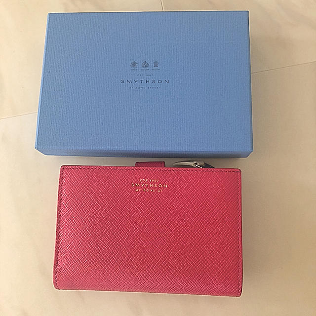 Smythson(スマイソン)のスマイソン  コンパクトウォレット レディースのファッション小物(財布)の商品写真