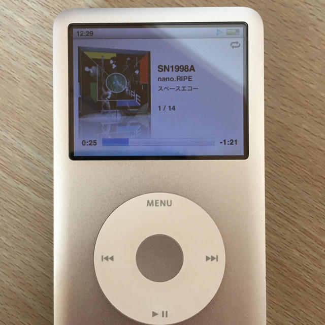 Apple(アップル)のipod classic 80gb スマホ/家電/カメラのオーディオ機器(ポータブルプレーヤー)の商品写真